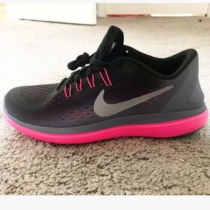 Nike Flex rn black metallic grey pink